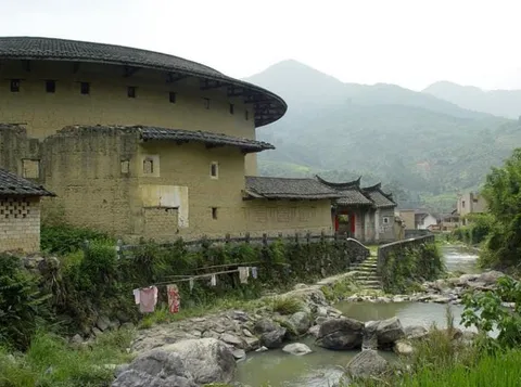 Hakka round house 2003