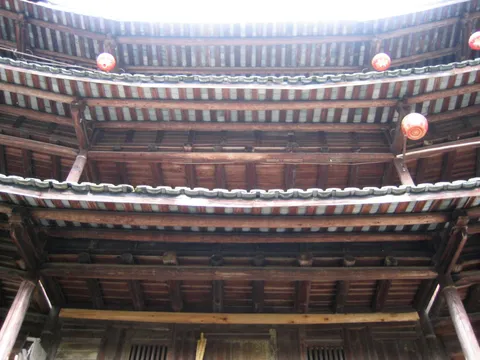 beautiful roofs Hakka round house