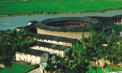 Hakka round house