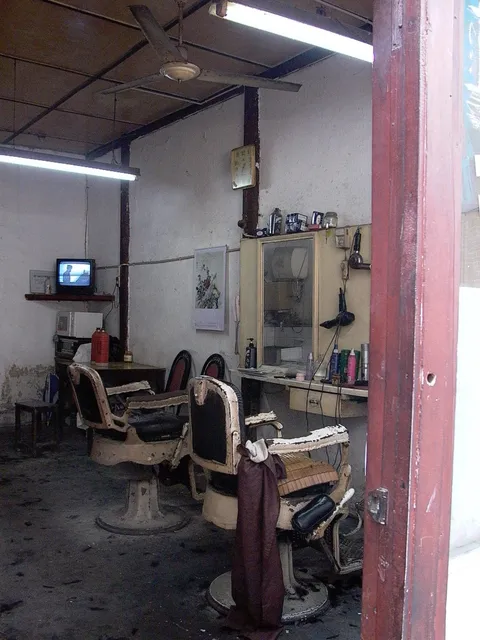 Zhujiajiao barbershop 2002