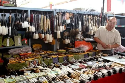 calligraphy brushes