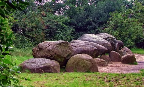hunebed from around 3400BC